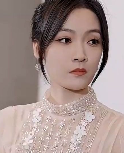 千金归来夫人她A爆全球 第01集